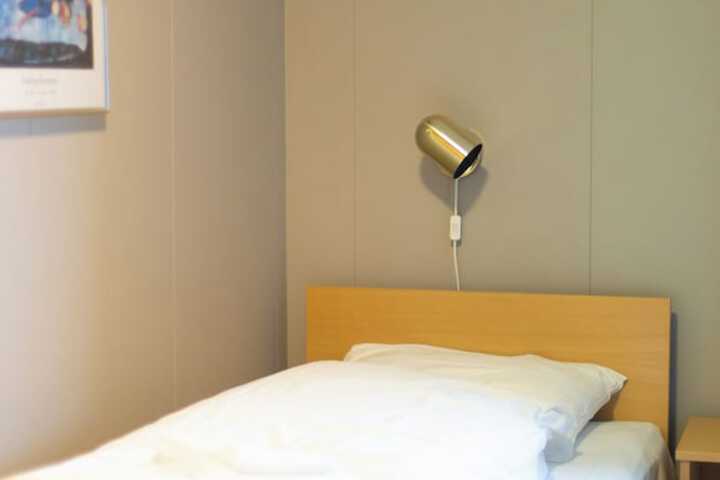 Room 2 of 9
