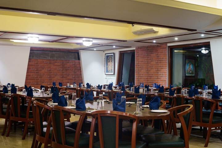 Dining 71 of 123