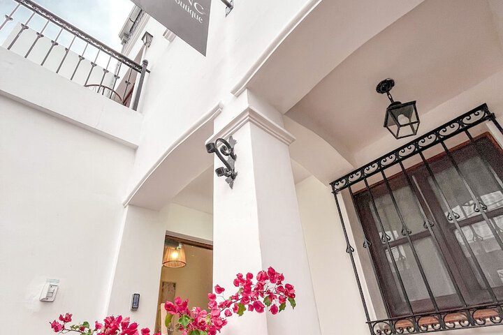 Blanc Hotel Boutique