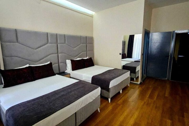 Room 124 of 204