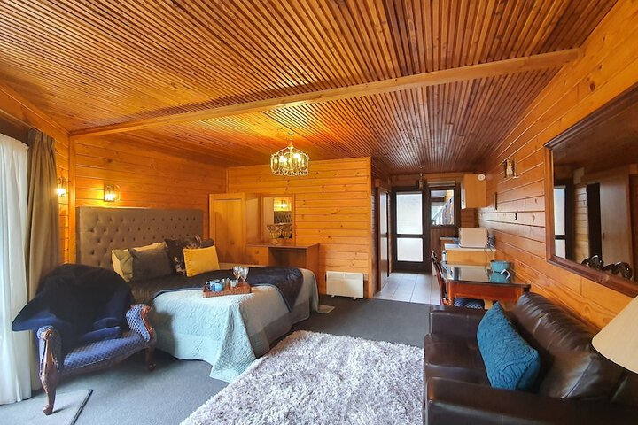 Room 8 of 56