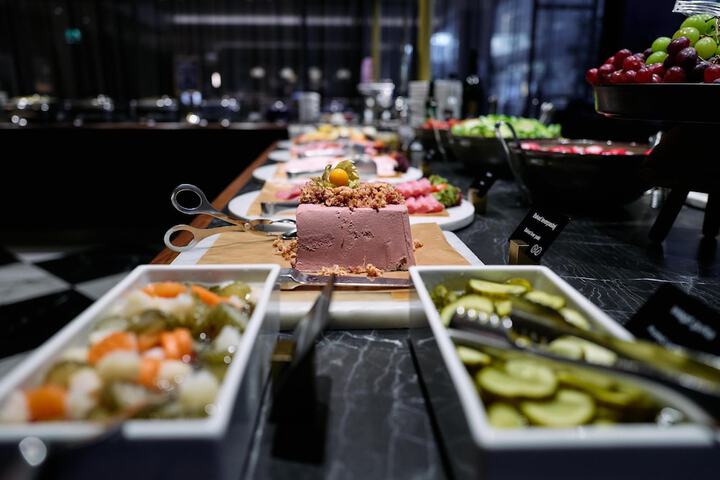 Dining 96 of 122