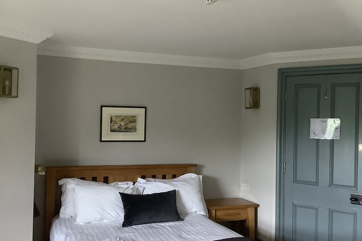 Room 4 of 48