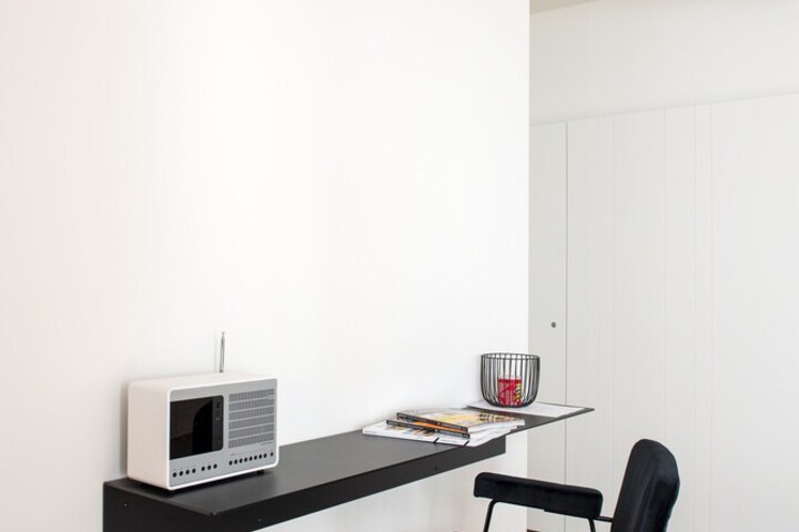 Room 8 of 30