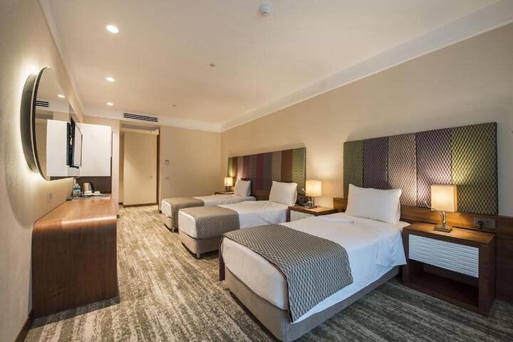Room 8 of 31