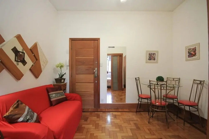 Room 10 of 15