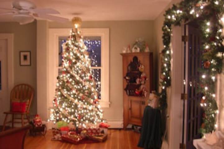 Hotel Interior 4 of 204