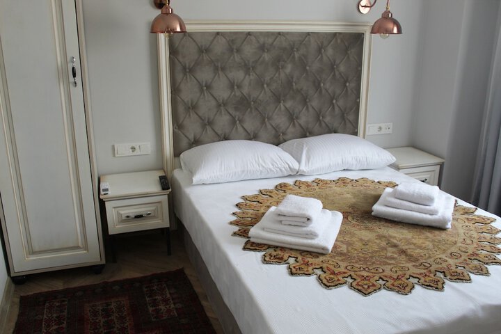 Room 9 of 53