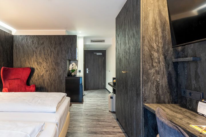 Room 18 of 71