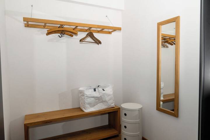 Room 109 of 395