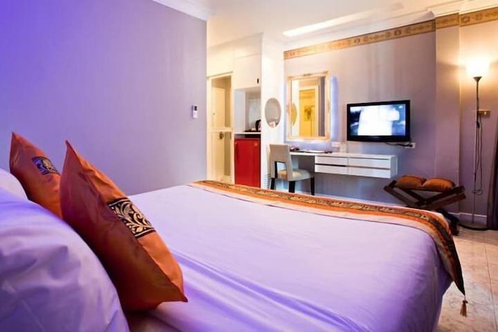 Room 21 of 52