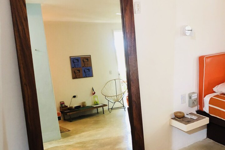 Room 6 of 45