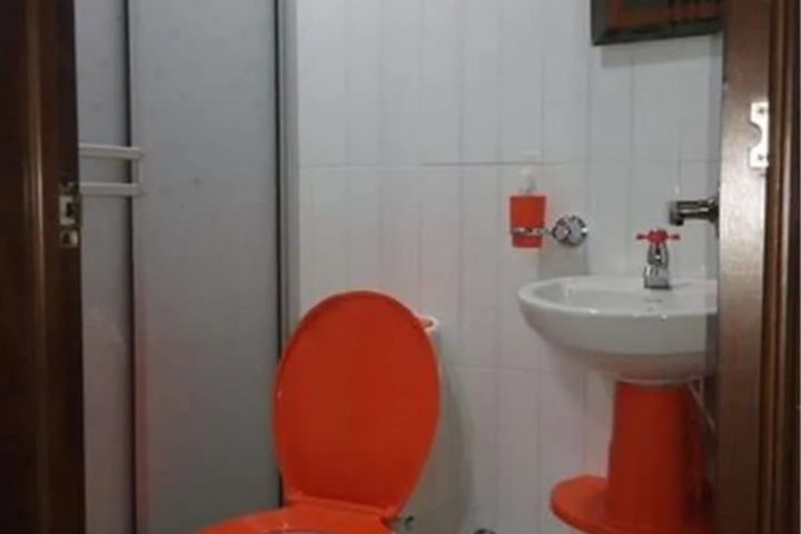Room 7 of 11