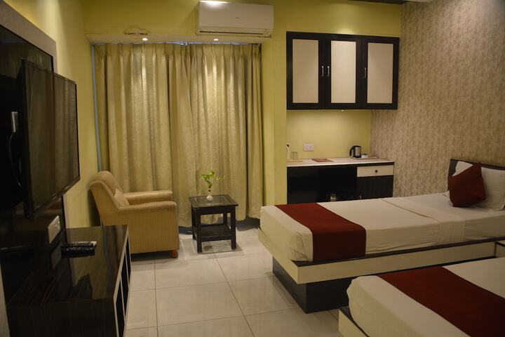 Room 10 of 24