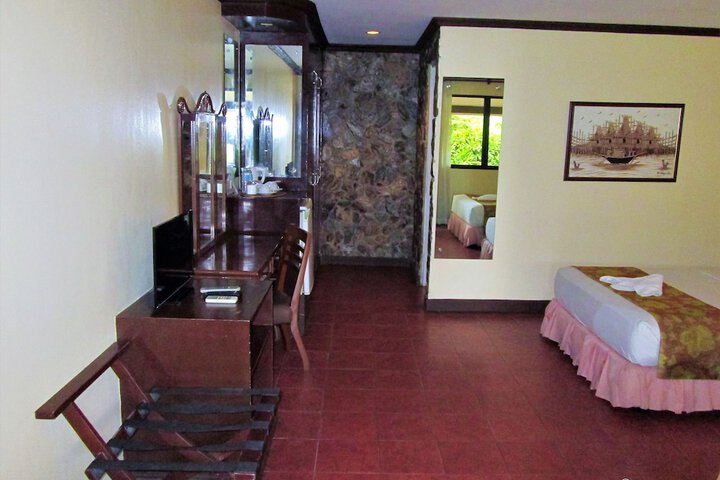 Room 13 of 47