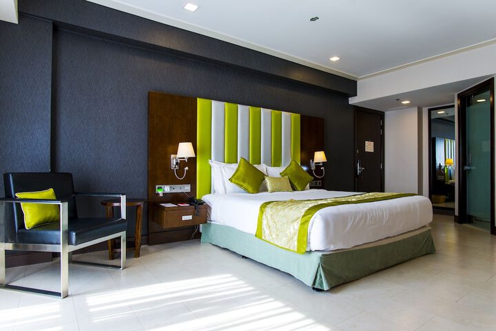 Room 17 of 57