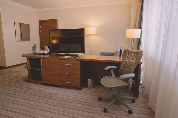 Room 9 of 65