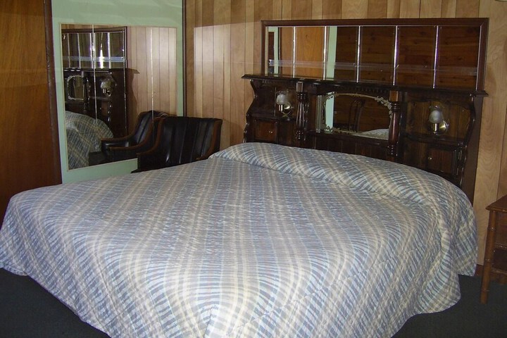 Room 3 of 24