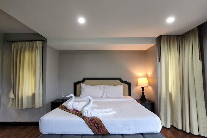 Room 7 of 14