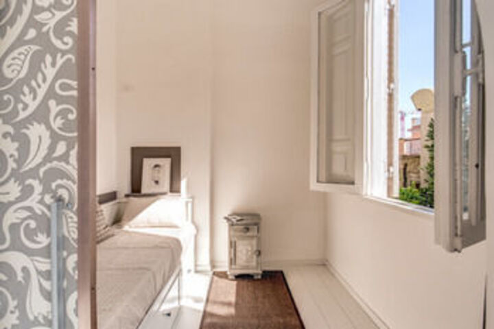 Room 16 of 22