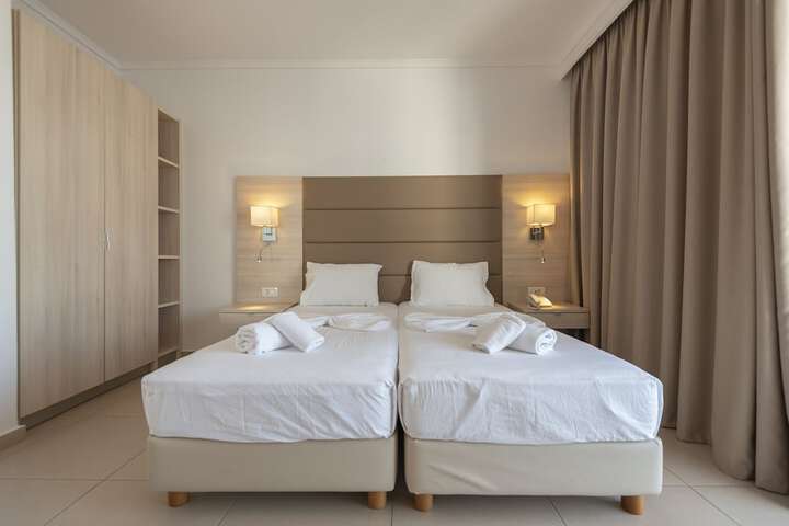 Room 6 of 29
