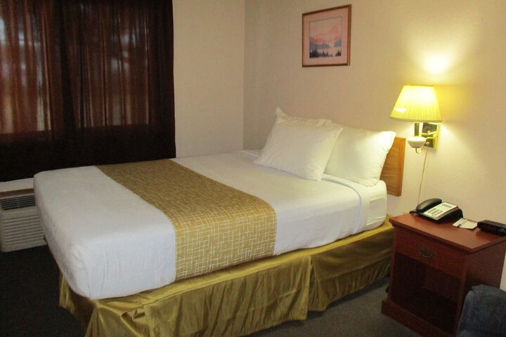 Room 9 of 47