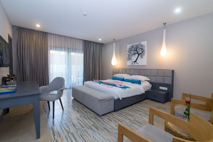Room 16 of 165