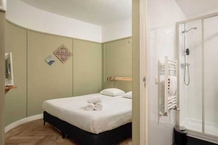 Room 19 of 46