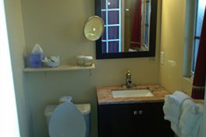 Guest Suite Photo