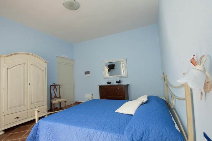 Room 9 of 9