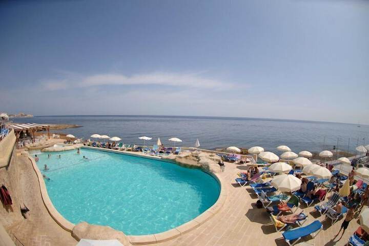 Pool 49 of 124