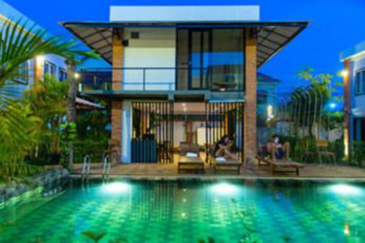 Pool 52 of 65
