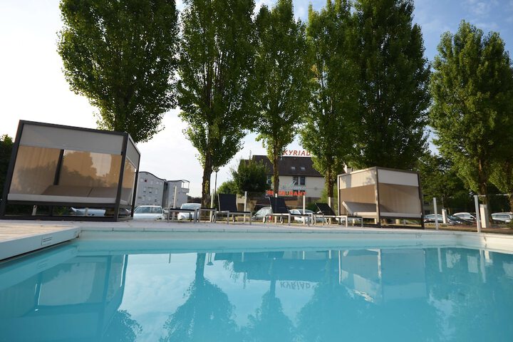 Pools & Facilities