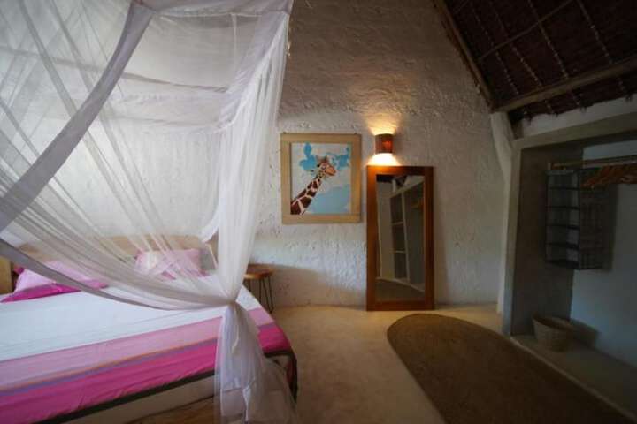 Room 4 of 13