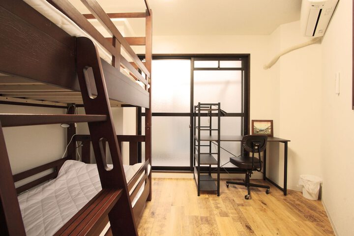 Room 21 of 62