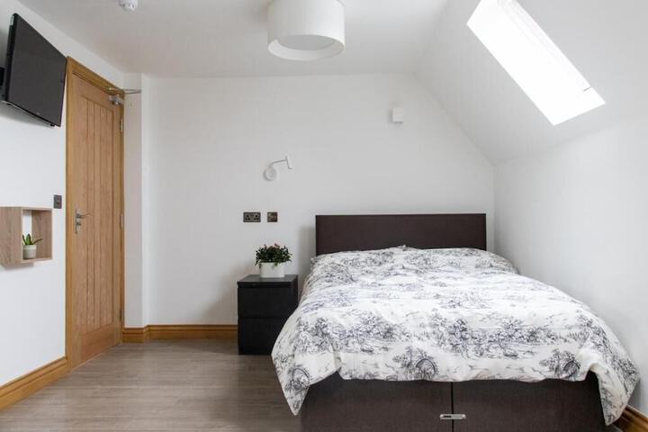 Room 6 of 37