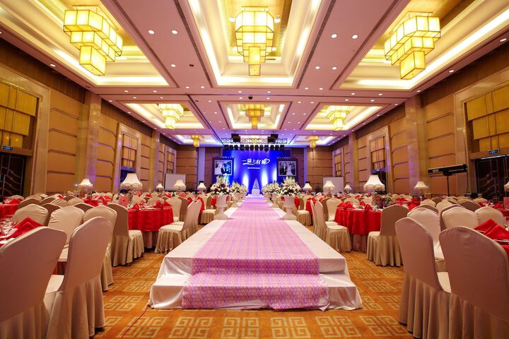 Ballroom/Hall 22 of 26