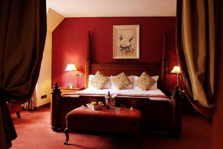 Room 14 of 53