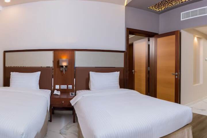 Room 16 of 33