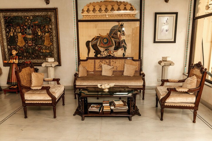 Entrance & Lobby