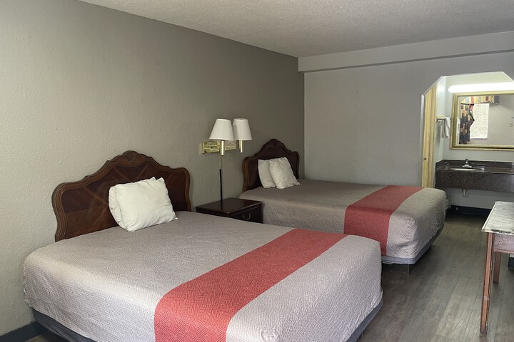 Double Room with 2 Double Beds (11 of 12)