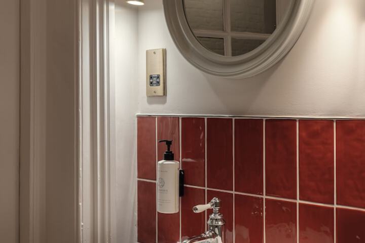 Room 62 of 78