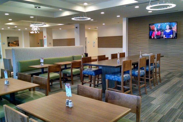 Breakfast/Coffee Service 29 of 45