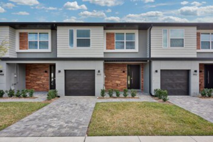 Image of Wonderful Townhomes With Four Bedrooms Close to Disney