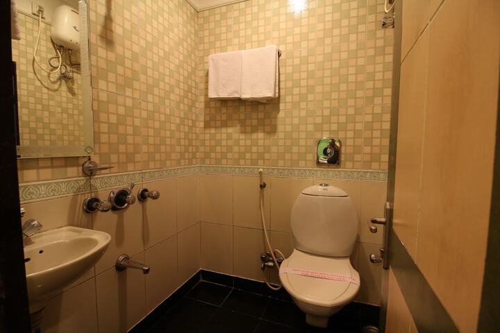 Room 18 of 24