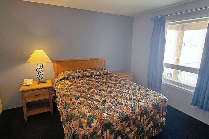 Room 17 of 41