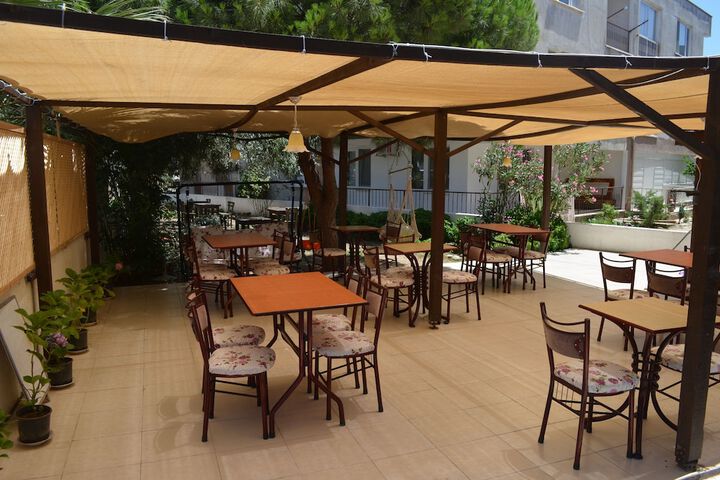 Cafe