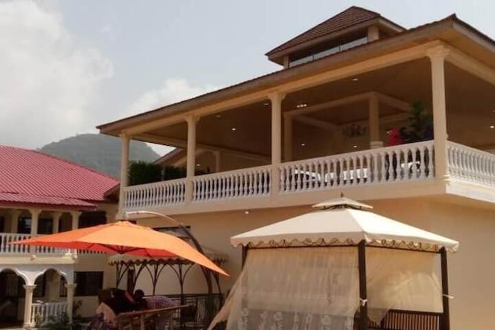 Nimi Beach Resort in Freetown