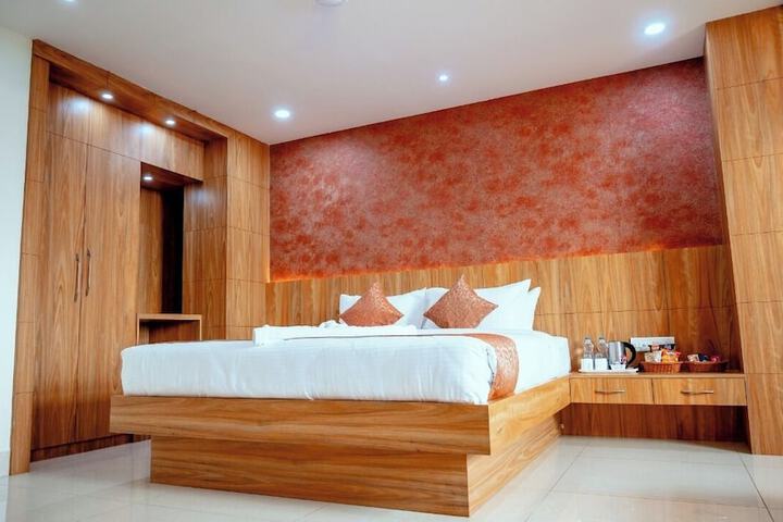 Room 6 of 20