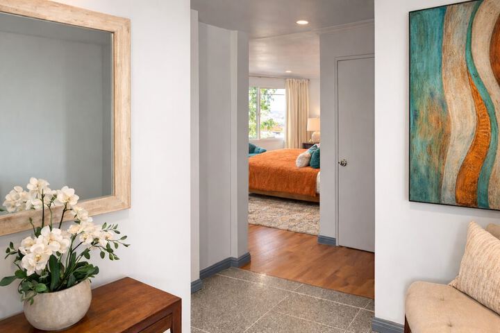 Room 8 of 35